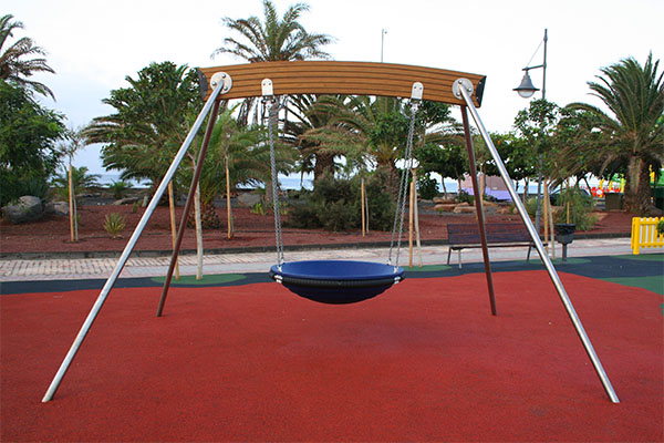 juego infantil: columpio